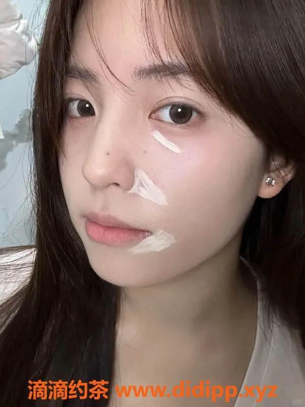 杭州上门服务-小米周同学，164CM软萌美眉，舞蹈生兼职服务