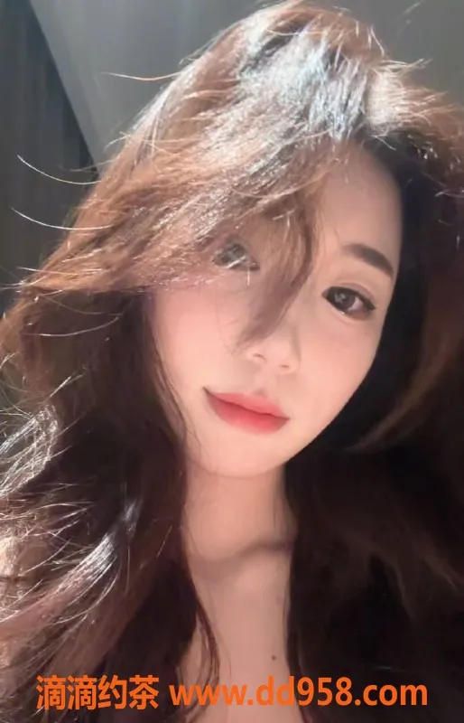 常州楼凤-常州睿儿，20岁，163cm，96斤，C罩杯