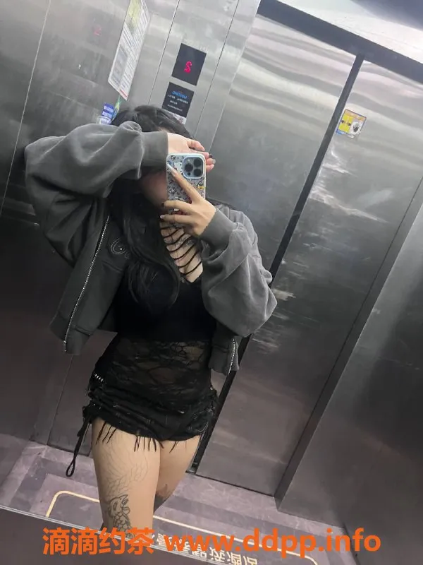 南昌楼凤-青云谱嫩妹小西，身高160，服务多样，价位600起