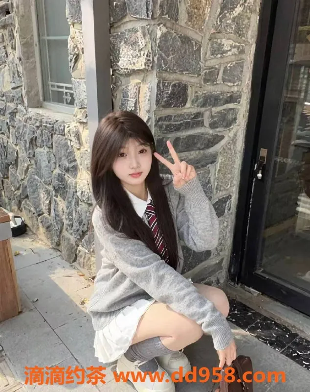 北京楼凤-百子湾蛋挞呀，168cm在校生，茶费1K