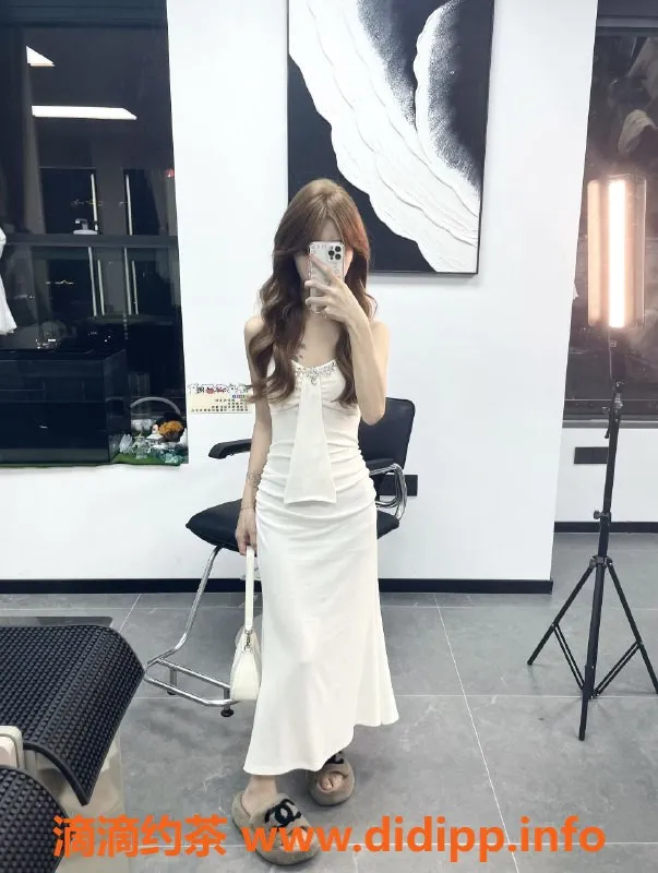 惠州上门服务-大亚湾18岁小清，身高158，完美配合，口令红包仅需50