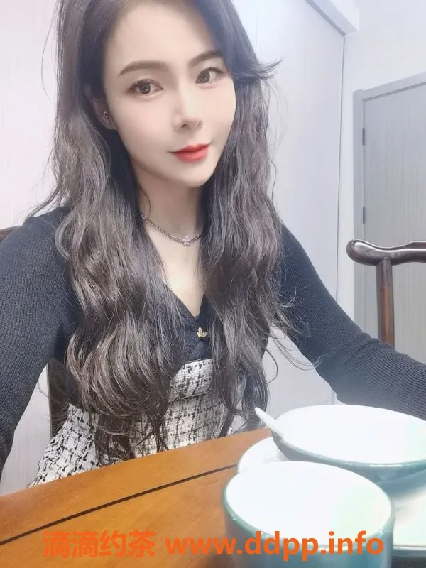 成都楼凤-武侯区甜甜，服务车，颜值与身材俱佳