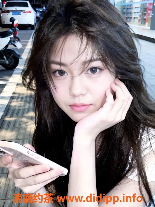 中山楼凤-18岁莓莓，西区服务，32B胸围650起