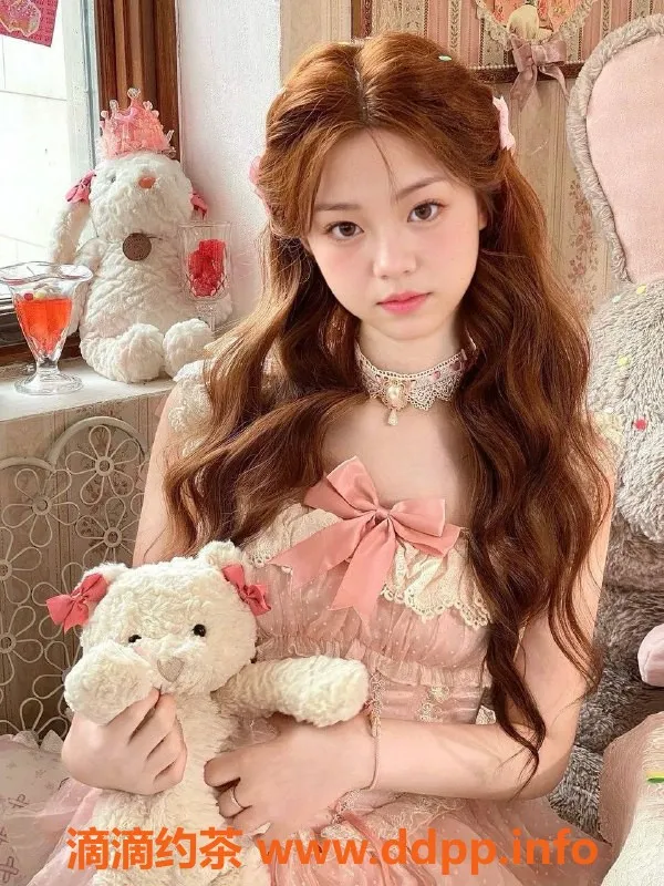 中山楼凤资源信息,18岁莓莓，西区服务，32B胸围650起