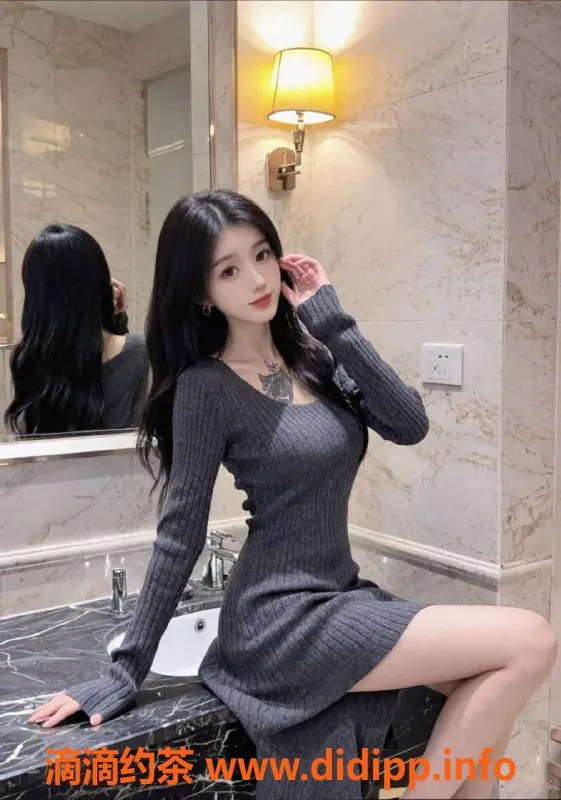 中山楼凤-西区柒柒，20岁B罩杯，700元起体验