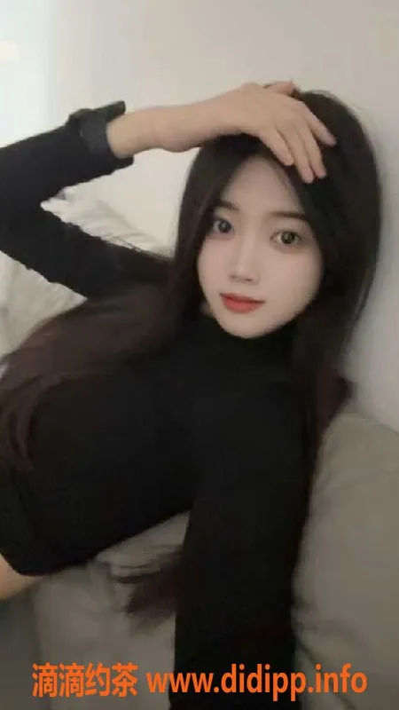 深圳楼凤-龙岗心心，22岁165cm粉嫩妹，水多