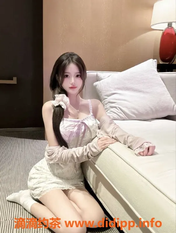 无锡楼凤-滨湖万达05学妹 肤白貌美体验