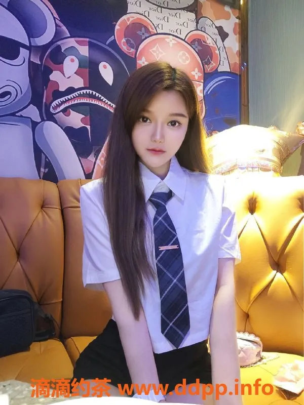 兰州楼凤-乐乐：160CM C罩杯，陪洗全套服务，价格公道