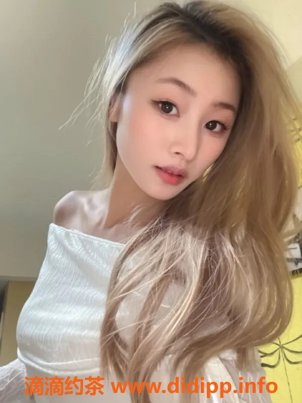 台州楼凤-台州黄岩区19岁婳婳，身高164cm，600元畅饮服务