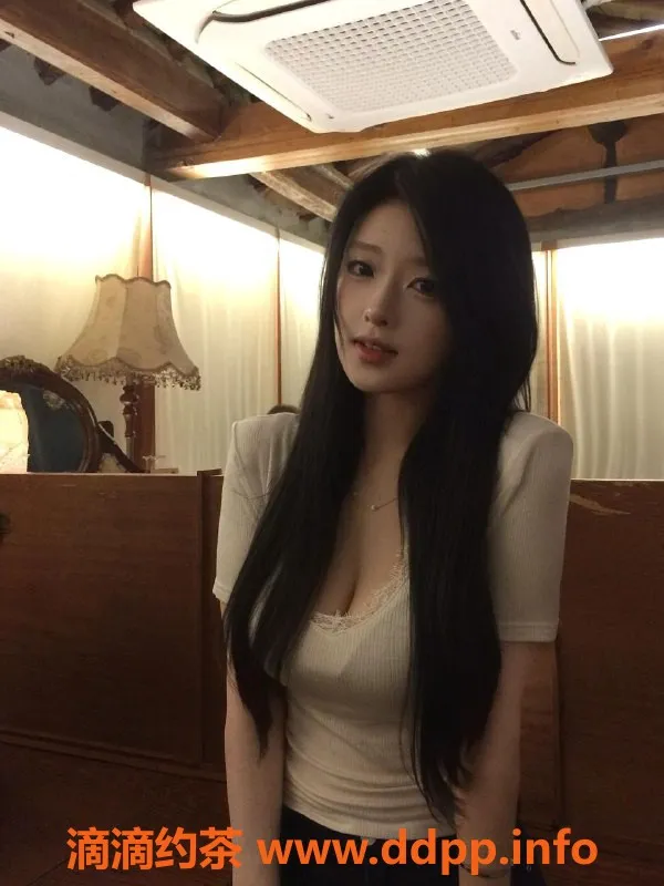 深圳楼凤-龙岗区23岁允儿，162cm，48kg，34C新体验