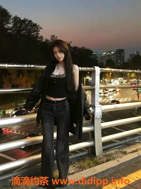 深圳楼凤-龙岗区23岁允儿，162cm，48kg，34C新体验