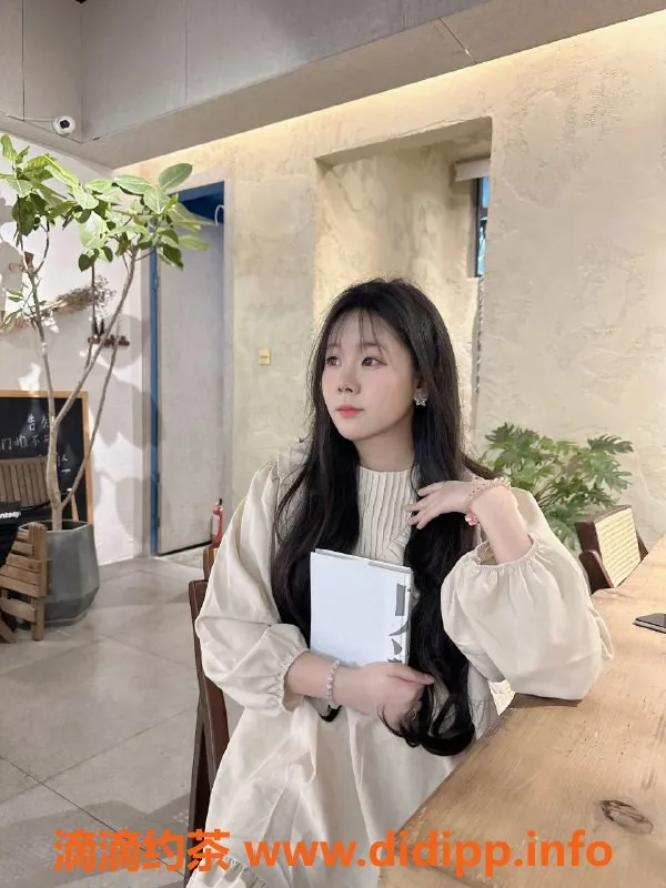 成都楼凤-成都倩倩，160cm，100斤，500元/次嫩妹服务