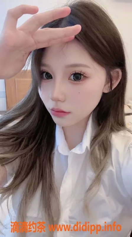 成都楼凤-武侯区嫩妹岁岁，身材性感，提供代聊服务