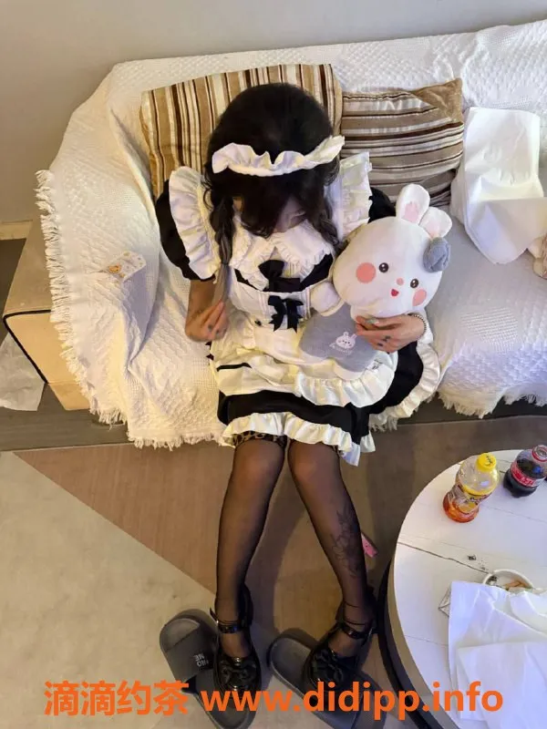 成都楼凤资源信息,武侯区嫩妹岁岁，身材性感，提供代聊服务