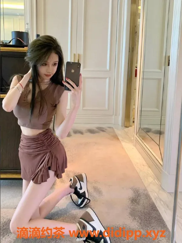 台州楼凤-小艺，165cm高，50kg，路桥区头像女神