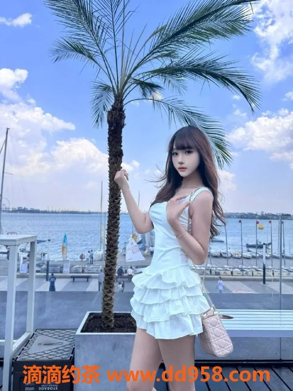 广州楼凤-荔湾涵璇，20岁新人，身高169，外出服务可预约