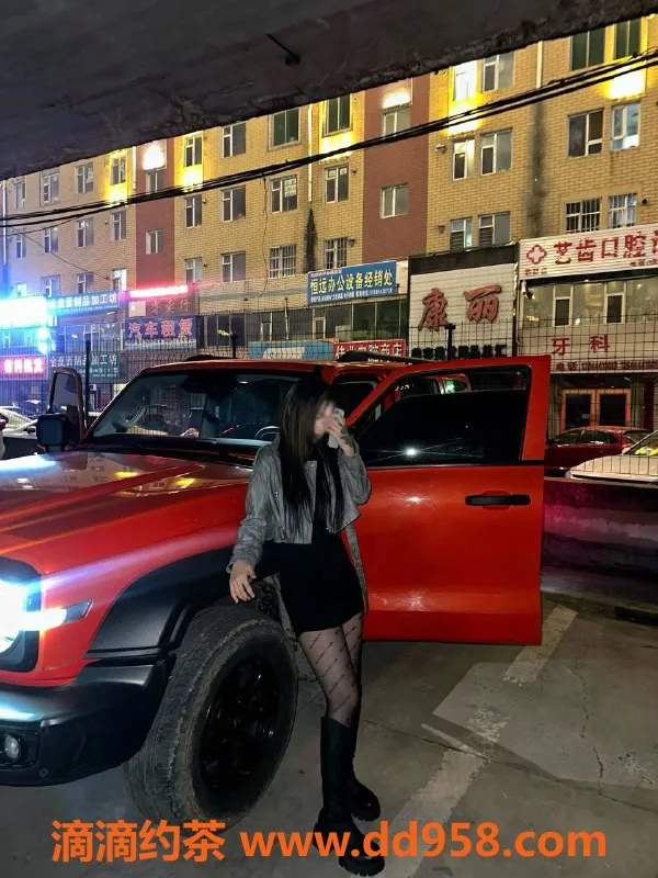 沈阳楼凤-和平区嫩妹贺贺，800元起，娇小可人儿