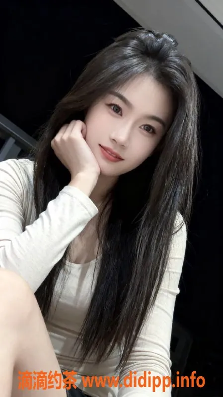 上海楼凤-闵行美萱子，163cm，43kg，C罩杯，800p陪浴服务