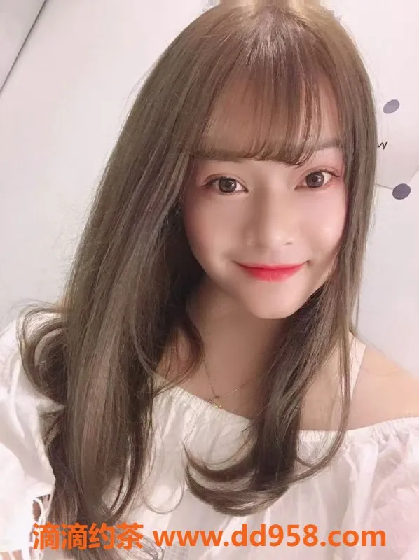 中山楼凤-古镇快餐300元，洗吹服务400元，有两位小姐可选