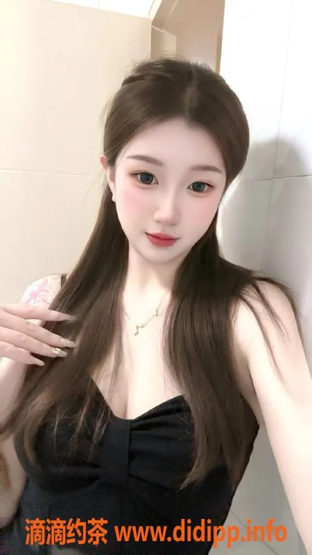 中山楼凤-东区彤彤，19岁，36C，700元/小时