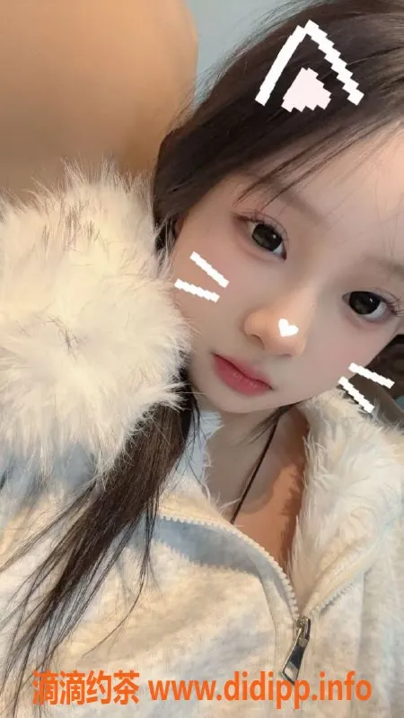 常州楼凤-武进万达G杯奶凶，166cm110斤的嫩妹等你来约！