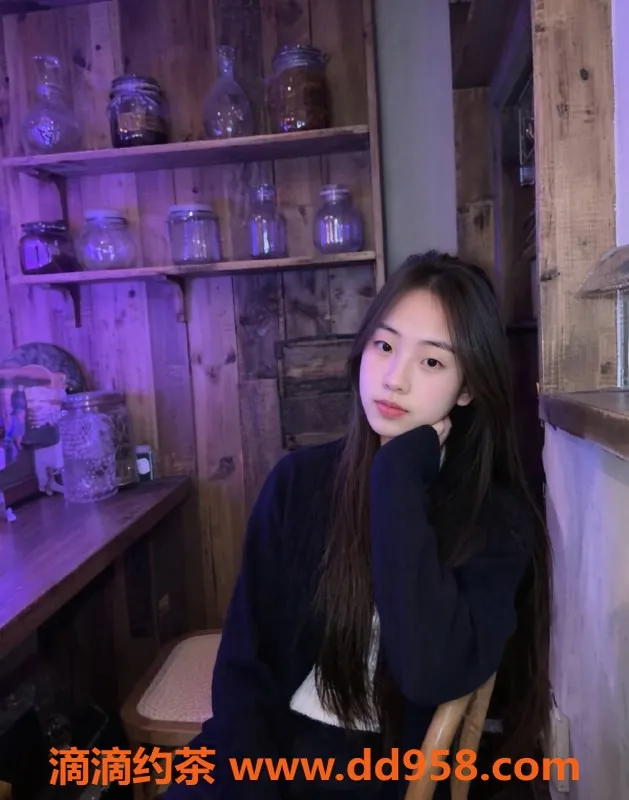 中山楼凤资源信息,西区18岁阿狸，胸围B，700元/小时优惠服务