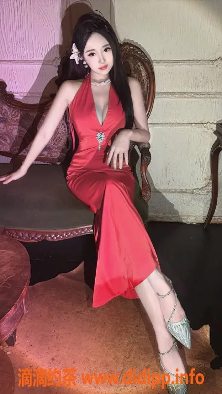 深圳楼凤-罗湖区梦妮，1000P，评分8.5，制服SM服务