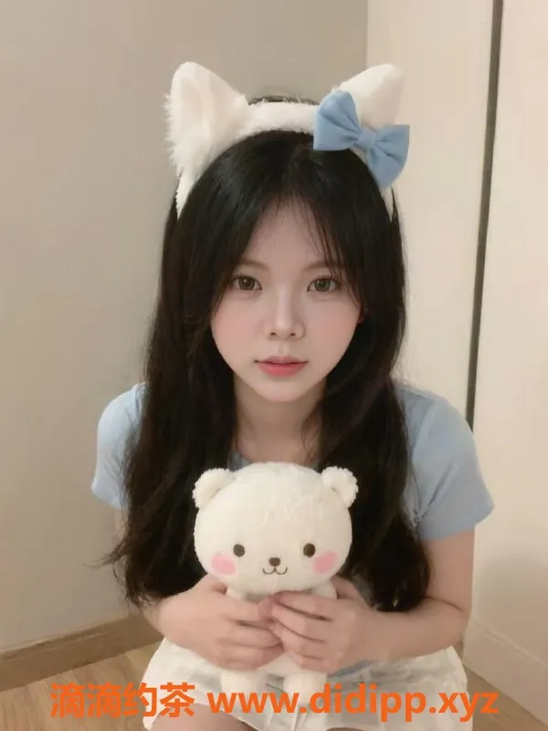 成都楼凤-财富中心梦琪，高挑大奶萝莉体验