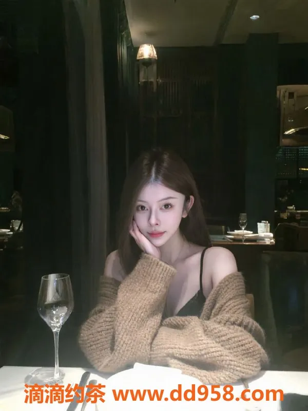 杭州楼凤-拱墅区雅雅，23岁166cm娇嫩妹子，性价比超高