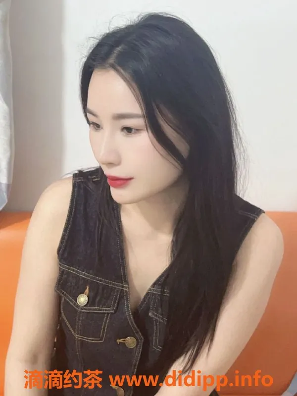 广州楼凤-天河岗顶冰冰，600元舌吻69P等你来约！