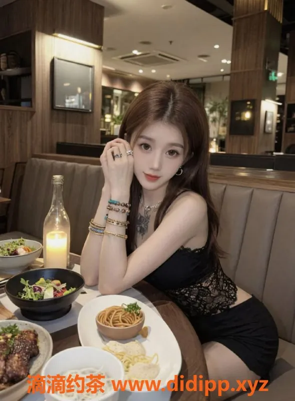 中山楼凤-西区20岁艺名柒柒，身材火辣，服务超赞