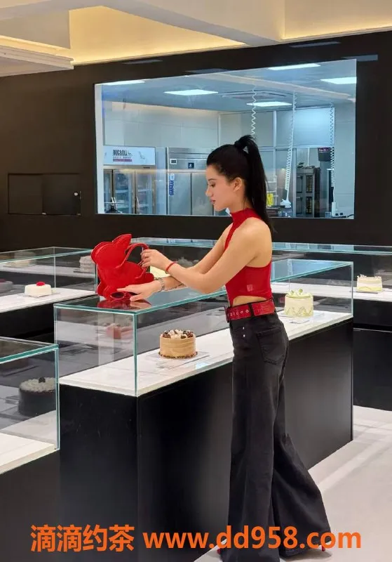 扬州楼凤-扬州邗江安夏，颜值9.62，身材出众