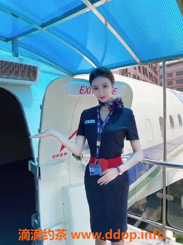 上海楼凤-上海展展空姐，170高挑身材，95灵动魅力