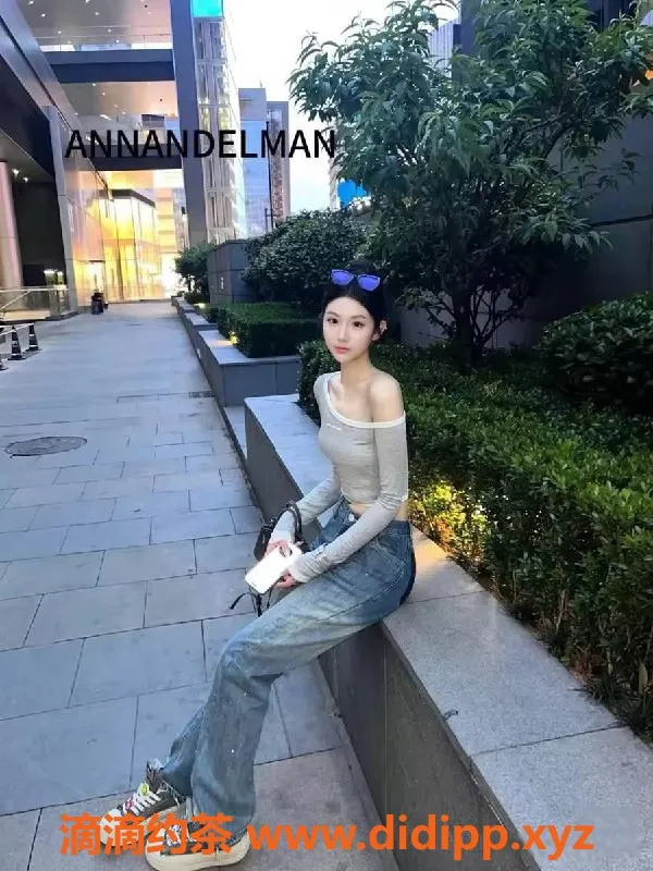 成都楼凤-武侯区允恩，颜值高、身材好，课时费7/12