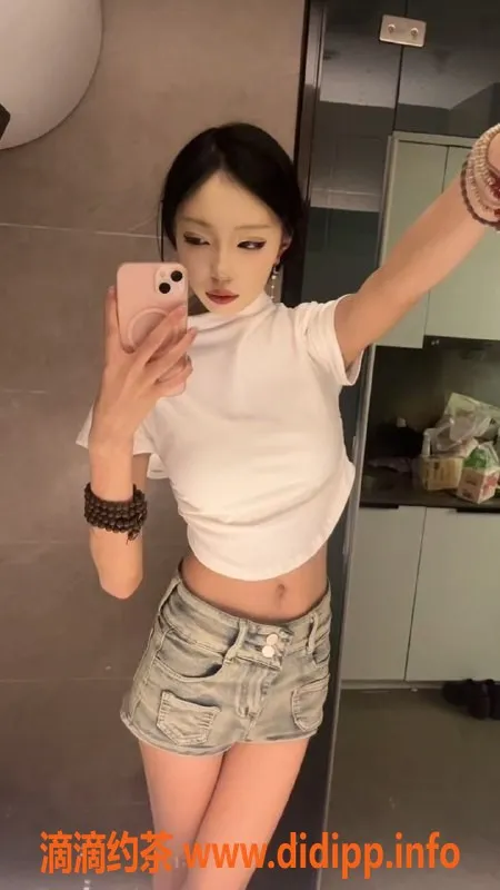 成都楼凤-金牛区阿通，身材苗条，服务热情