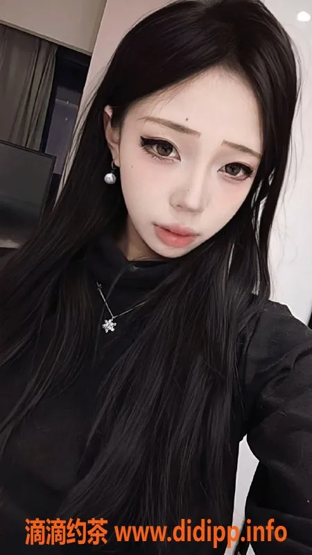 成都楼凤-金牛区阿通，身材苗条，服务热情