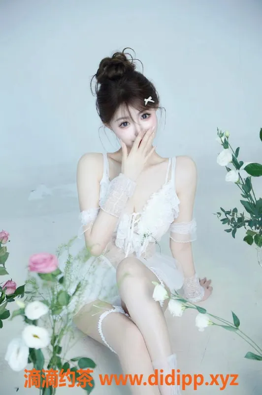 乌鲁木齐楼凤-温柔漂亮168cm💖，身材诱人90斤，胸围C，服务超赞！