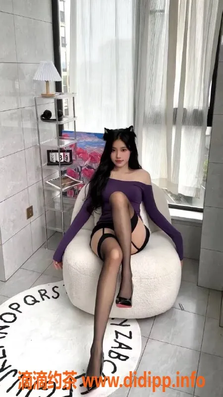 温州楼凤-温州椰子，162cm身高，49kg，情绪价值满满