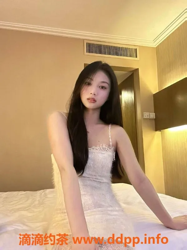 深圳楼凤-南山区元宝，1500P，评分9.0，制服足交服务