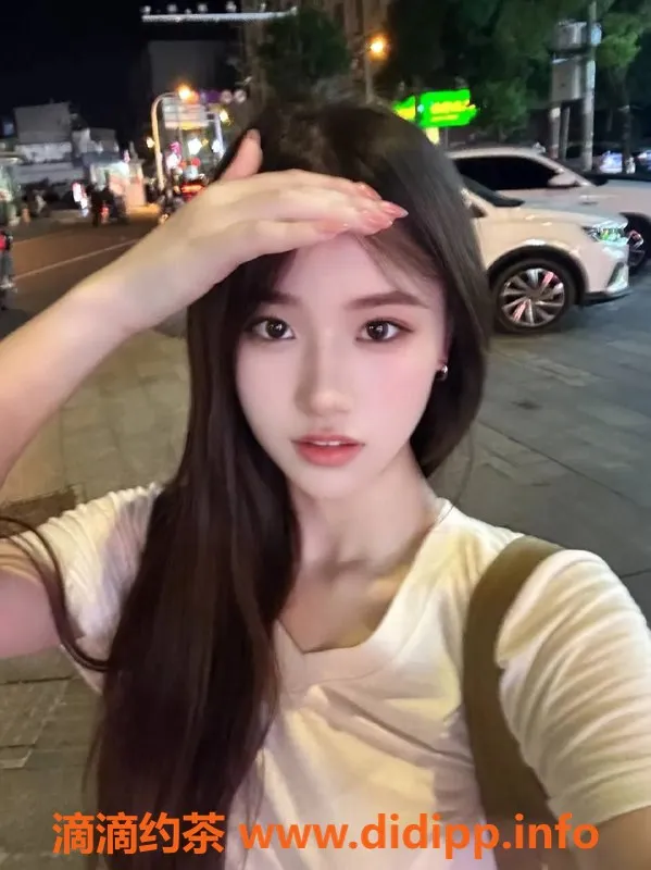 杭州楼凤资源信息,白皙甜美女友感，166/92全能陪伴