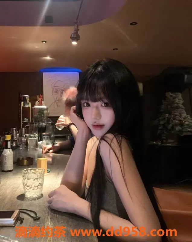 无锡楼凤-梁溪区白虎学生，细腿蜜桃臀，2400元享优质服务