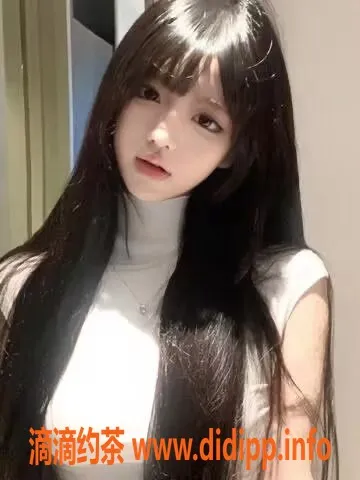 无锡楼凤-梁溪区白虎学生，细腿蜜桃臀，2400元享优质服务