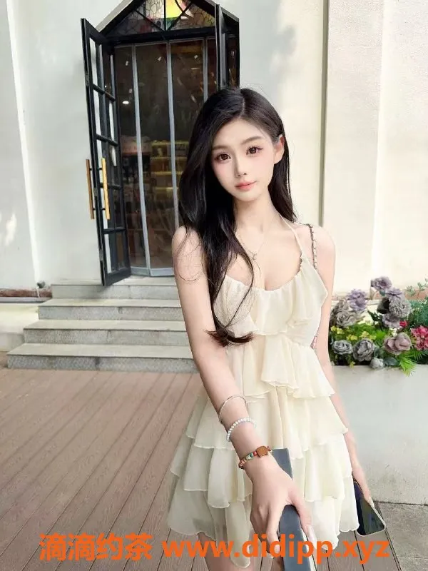 无锡楼凤-06超嫩少女服务，白皙肌肤诱惑全在梁溪白金汉爵大酒店