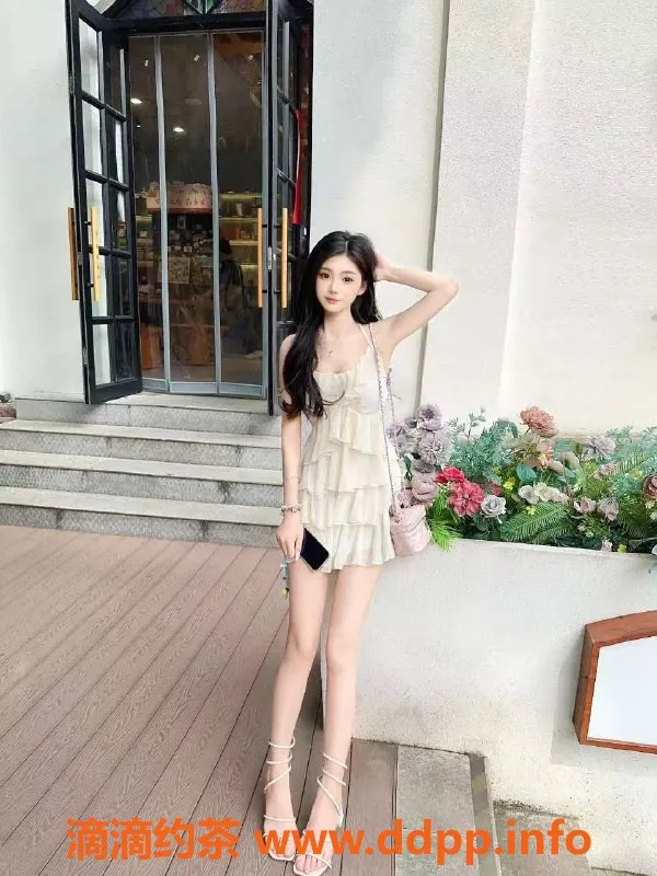 无锡楼凤-06超嫩少女服务，白皙肌肤诱惑全在梁溪白金汉爵大酒店