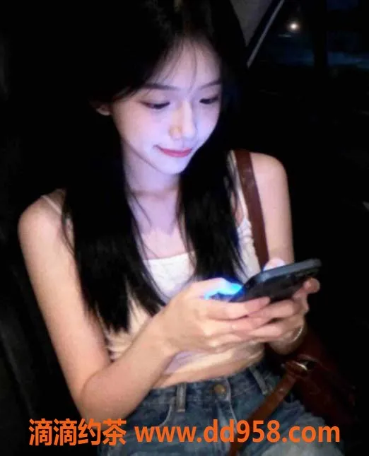 惠州楼凤资源信息,惠城水口18岁周周，完美身材口爆深喉服务