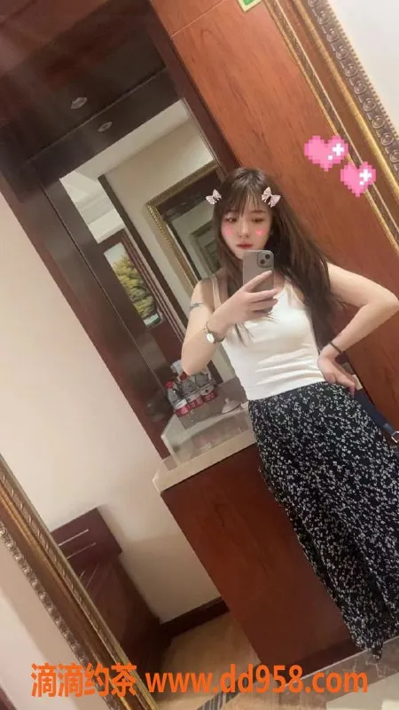 广州楼凤-广州白云区小五，25岁气质美女，165身高魅力无限