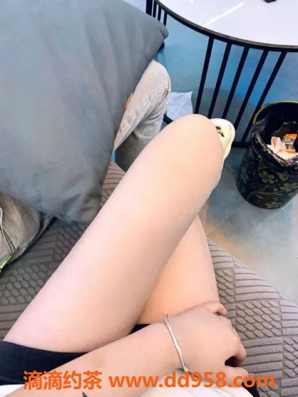 常州楼凤-新北66老师，165cm，40kg可爱萝莉，课费700P