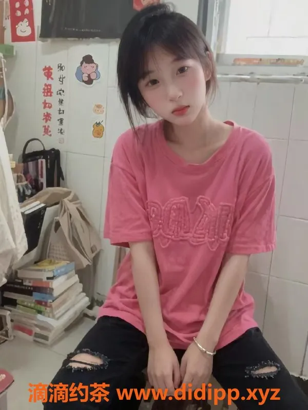 重庆上门服务-江北观音桥 18岁小佳 上门服务 B罩杯 42斤