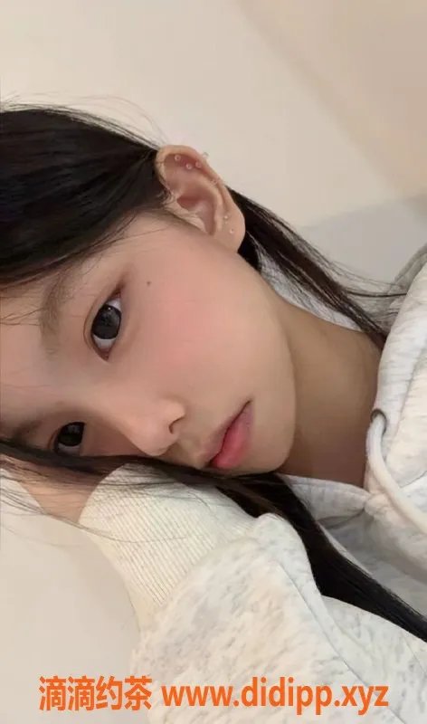 中山楼凤-古镇白虎，14岁女孩，800快餐，1000无套服务