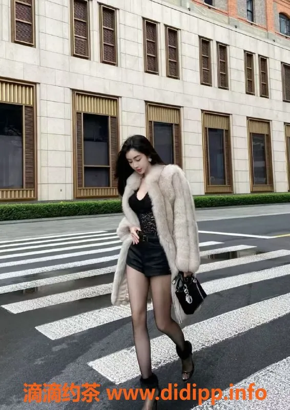 广州楼凤资源信息,天河车模叶凯微，1300元起服务体验